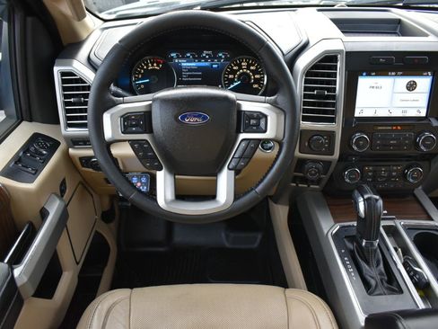 Used 2016 Ford F150 Lariat image 12