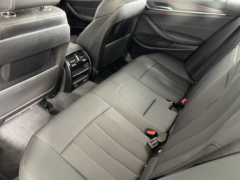 Certified 2022 BMW 540i xDrive w/ M Sport Package image 17