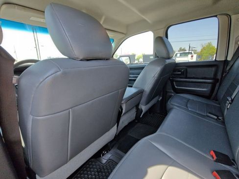 Used 2018 RAM 1500 ST RWD image 24