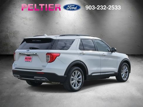 Used 2020 Ford Explorer XLT w/ Equipment Group 202A image 8