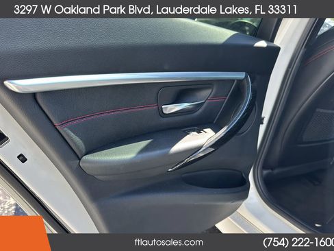 Used 2018 BMW 328d 328d Sedan 4D w/ Convenience Package image 25