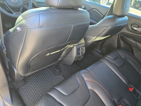 Used 2022 Jeep Cherokee Trailhawk w/ Trailer Tow Group image 24