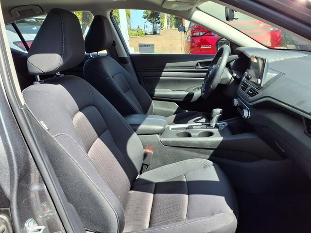 Used 2025 Nissan Altima 2.5 S FWD image 23