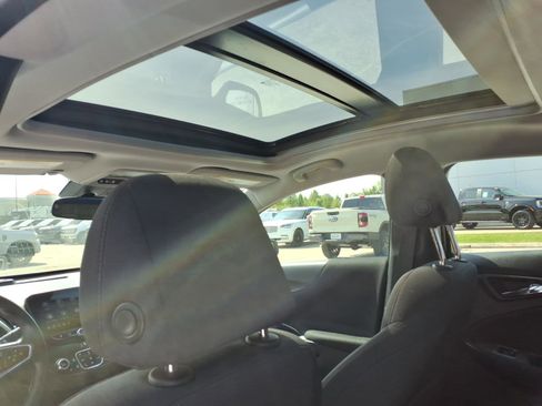 Used 2023 Chevrolet Malibu LT image 15