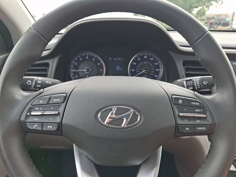 Used 2020 Hyundai Elantra Value Edition FWD image 19