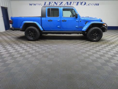 Used 2022 Jeep Gladiator Sport AWD/4WD image 2