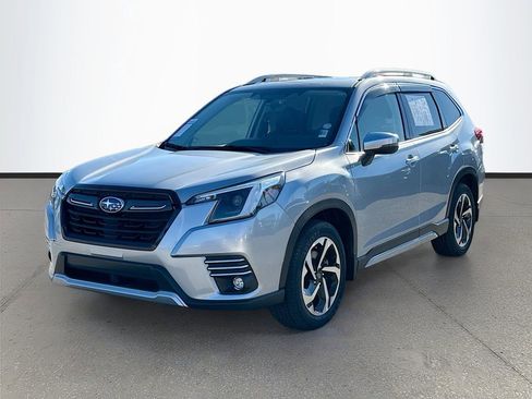 Used 2024 Subaru Forester Touring image 3