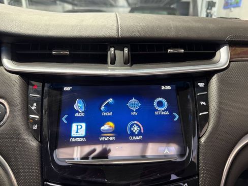 Used 2013 Cadillac XTS Premium AWD/4WD image 91
