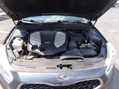 Used 2015 Kia Cadenza Premium w/ Luxury Package image 33