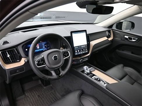Used 2026 Volvo XC60 B5 Ultra w/ Protection Package Premier image 26