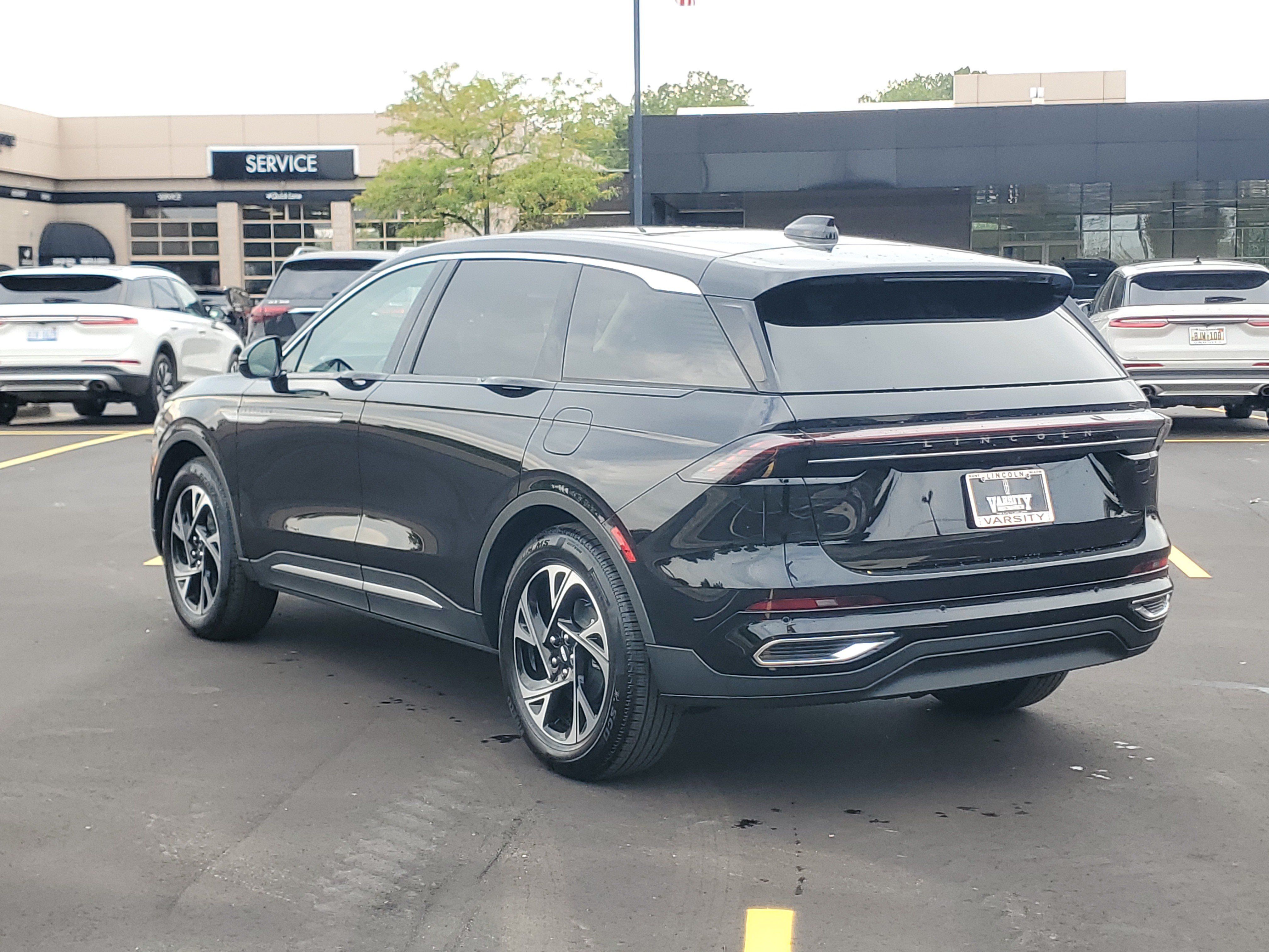 New 2026 Lincoln Nautilus Premier w/ Equipment Group 102A AWD/4WD image 3