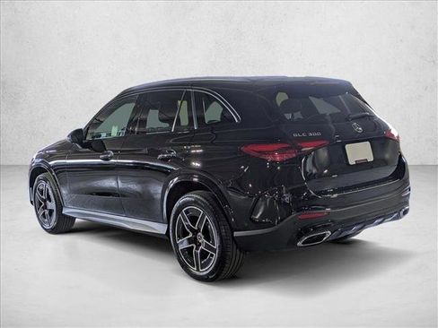 Certified 2025 Mercedes-Benz GLC 300 image 11