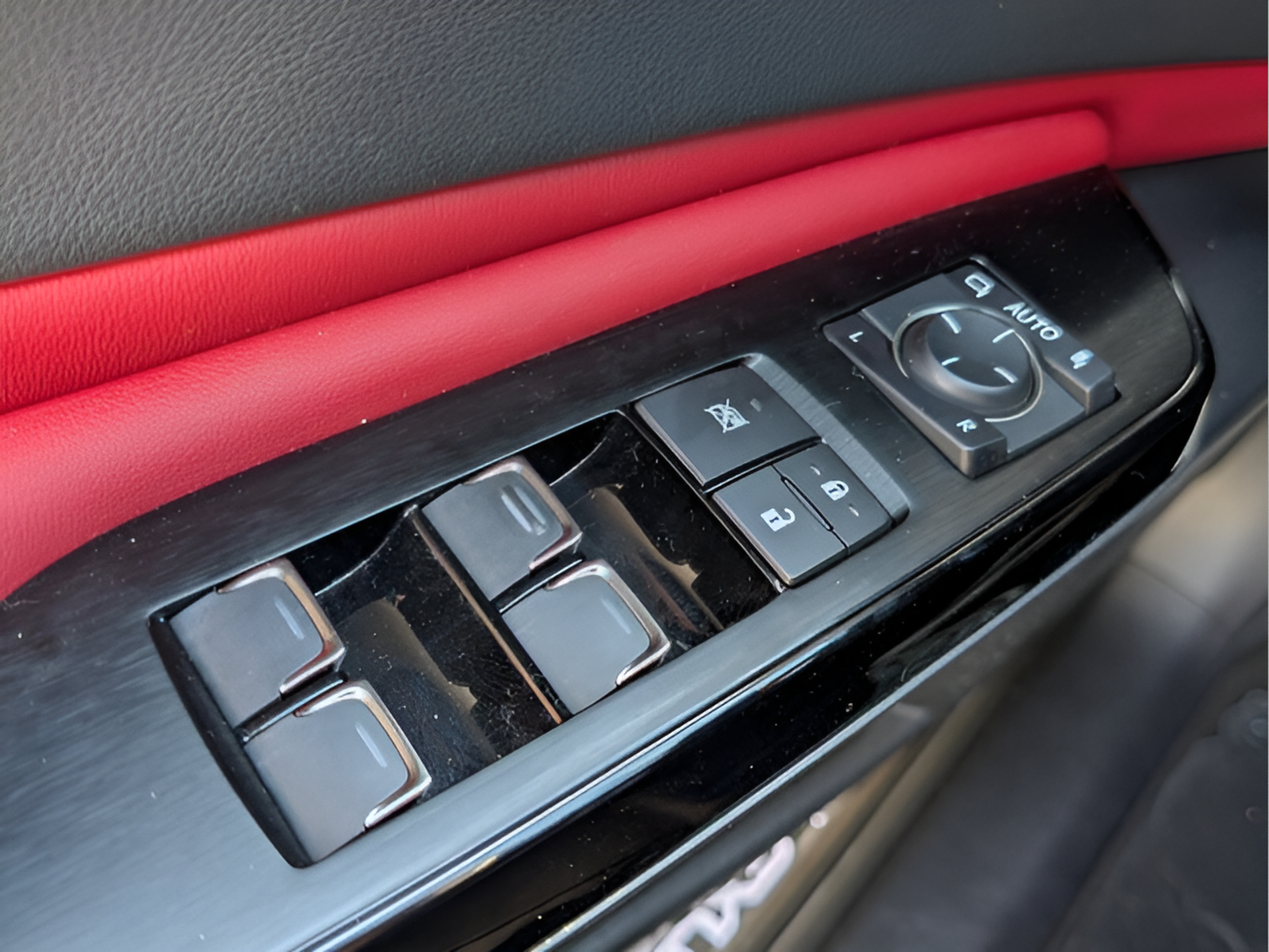 Used 2024 Lexus ES 350 F Sport w/ Accessory Package (Z2) FWD image 30
