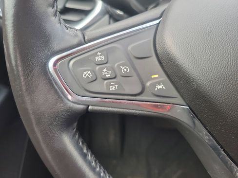 Used 2020 Chevrolet Equinox LT image 25