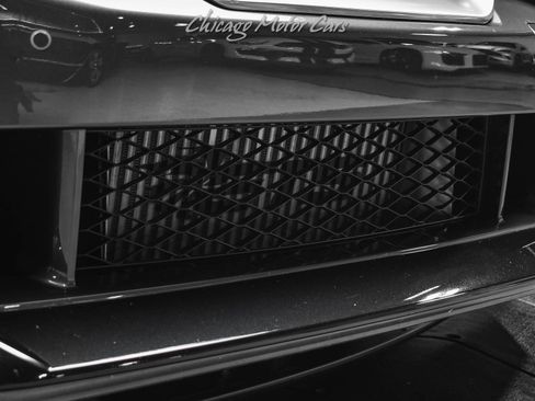 Used 2017 Nissan GT-R Premium w/ Premium Interior Package AWD/4WD image 39