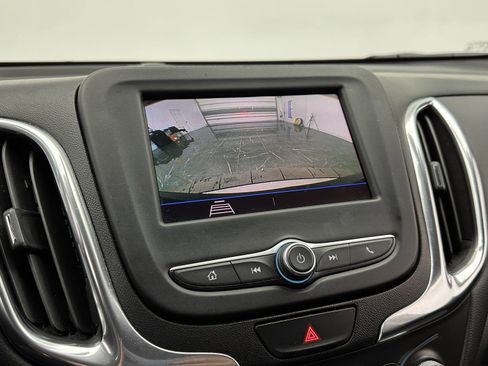 Used 2021 Chevrolet Equinox LT image 22