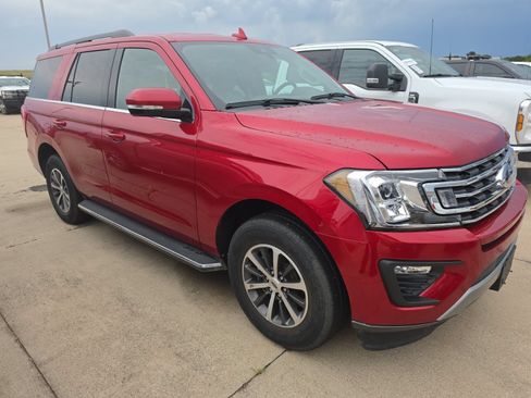 Used 2021 Ford Expedition XLT RWD image 4
