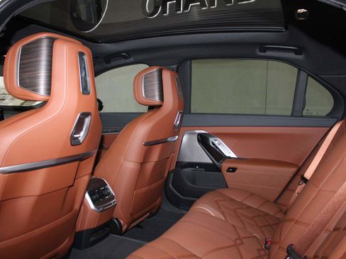 New 2025 BMW 760i xDrive 760i xDrive Sedan image 15