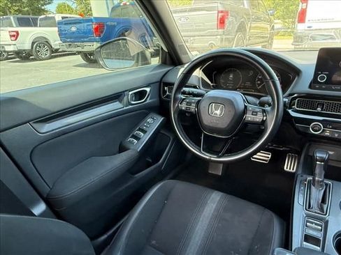 Used 2023 Honda Civic Sport image 11