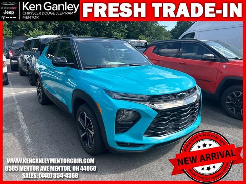 Used 2021 Chevrolet TrailBlazer RS w/ Sun and Liftgate Package AWD/4WD image 2