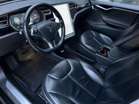 Used 2015 Tesla Model S 70D image 25
