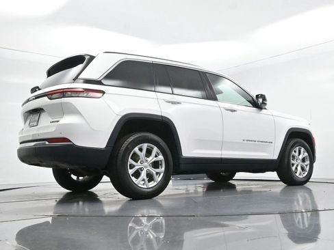 Used 2023 Jeep Grand Cherokee Limited AWD/4WD image 51