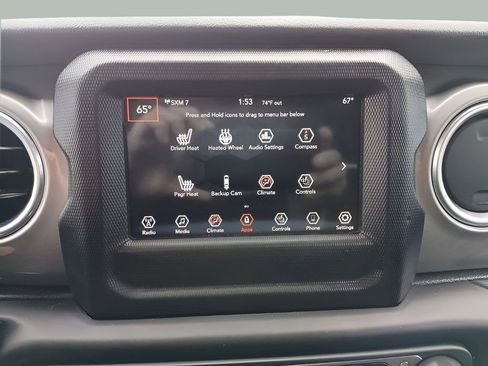 Used 2021 Jeep Wrangler Unlimited Sahara w/ Cold Weather Group AWD/4WD image 17