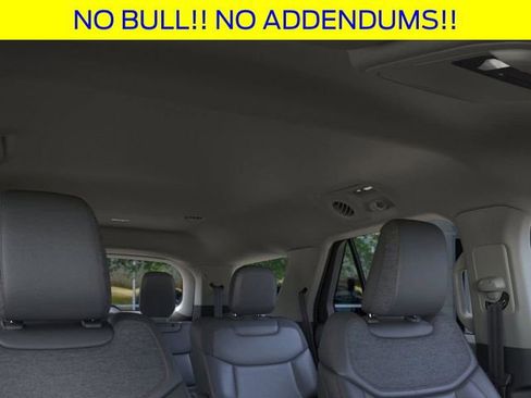 New 2025 Ford Explorer Active w/ Active Comfort Package image 23
