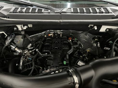 Used 2018 Ford F150 XLT w/ Equipment Group 302A Luxury AWD/4WD image 7