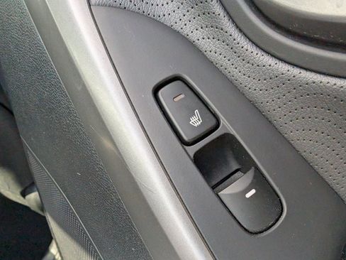 Used 2013 Hyundai Elantra Limited image 19