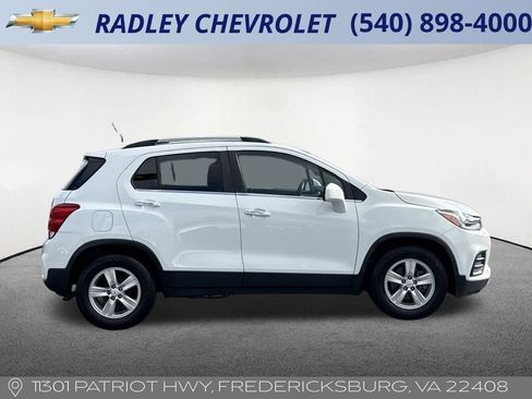 Used 2019 Chevrolet Trax LT w/ LT Convenience Package image 6