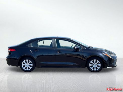 Certified 2024 Toyota Corolla LE FWD image 7