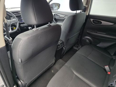 Used 2021 Nissan Rogue Sport S image 14