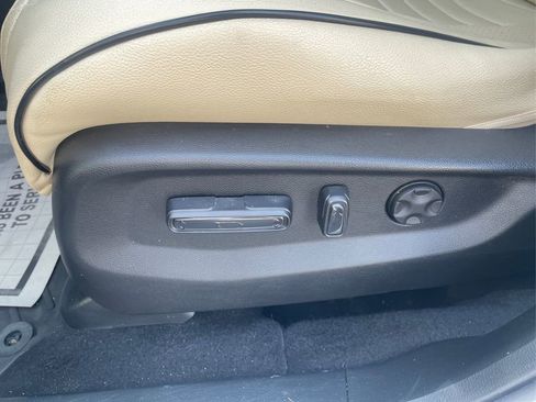 Used 2022 Honda CR-V EX image 16