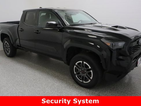 Certified 2024 Toyota Tacoma TRD Sport image 4