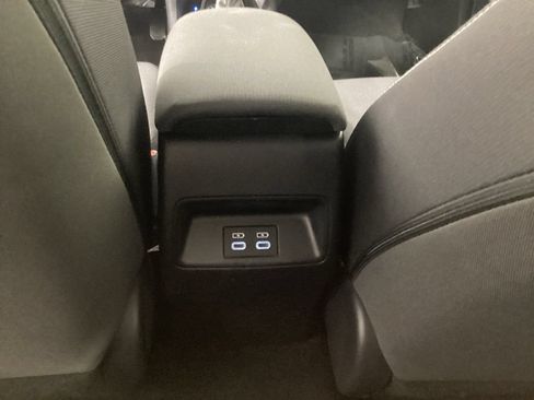 Used 2025 Toyota Corolla LE FWD image 31