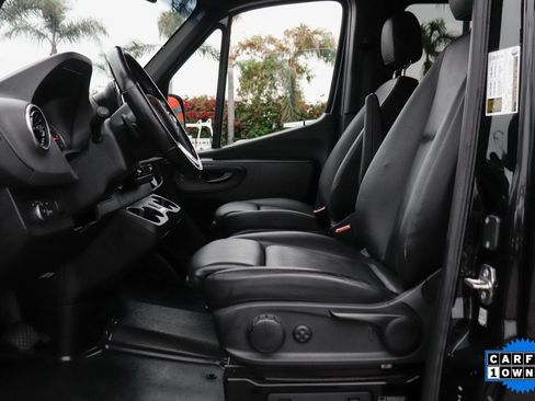 Used 2020 Mercedes-Benz Sprinter 2500 image 19