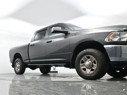 Used 2018 RAM 2500 Tradesman w/ Chrome Appearance Group image 9