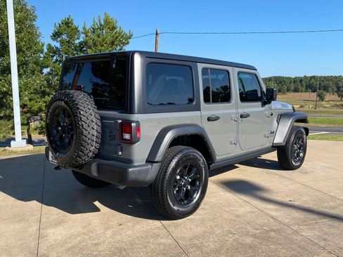 Used 2022 Jeep Wrangler Unlimited Sport image 6