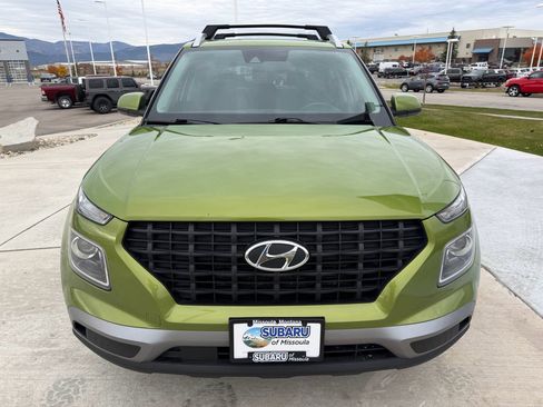 Used 2022 Hyundai Venue SEL w/ Cargo Package image 4