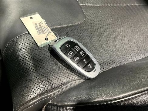 Used 2022 Hyundai Santa Fe Limited AWD/4WD image 33