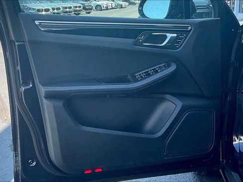 Used 2023 Porsche Macan T image 23