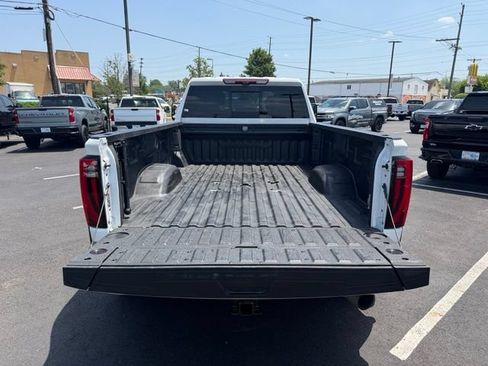 Certified 2024 GMC Sierra 3500 Denali w/ Denali Reserve Package AWD/4WD image 8