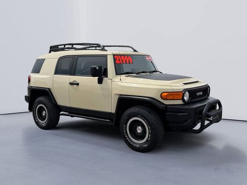 Used 2010 Toyota FJ Cruiser 4WD image 1