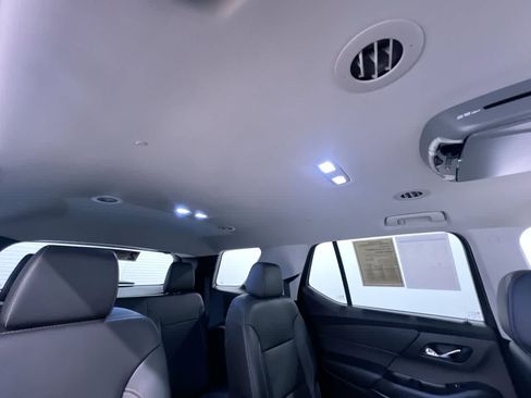 Used 2019 Chevrolet Traverse LT FWD image 39