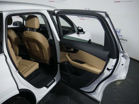 Used 2021 Audi Q7 3.0T Premium Plus image 8