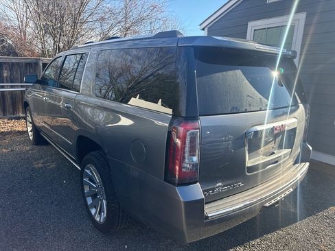 Used 2020 GMC Yukon XL Denali w/ Open Road Package image 5