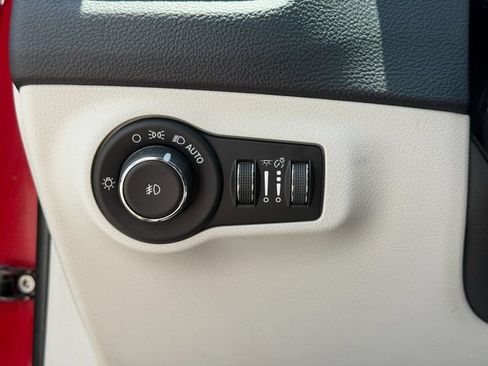 Used 2018 Jeep Compass Limited AWD/4WD image 38