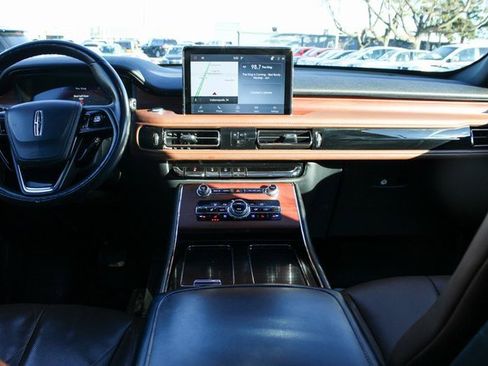 Used 2021 Lincoln Aviator Reserve w/ Elements Package Plus image 17