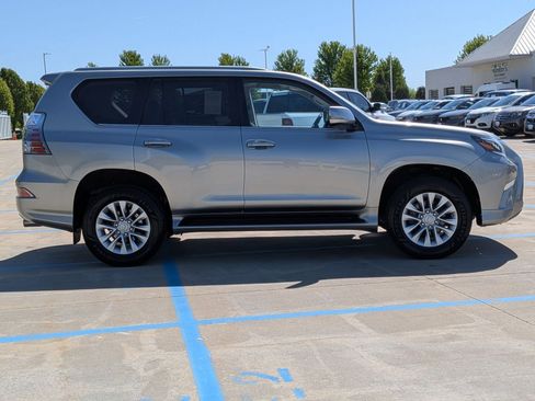 Used 2021 Lexus GX 460 Premium w/ Premium Package AWD/4WD image 5